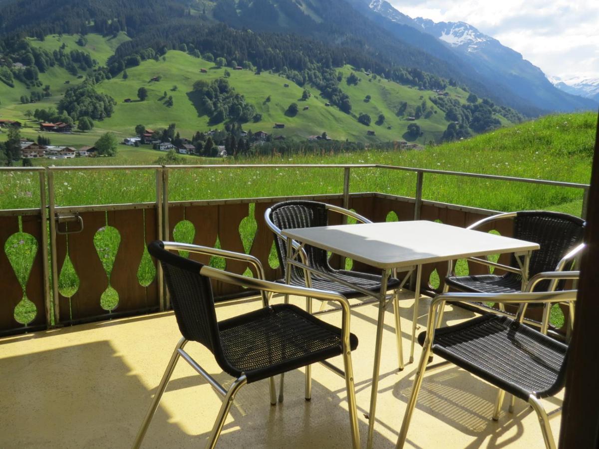 Appartement In Hus Signal Met Prachtig Uitzicht Op De Bergen Klosters-Serneus Extérieur photo