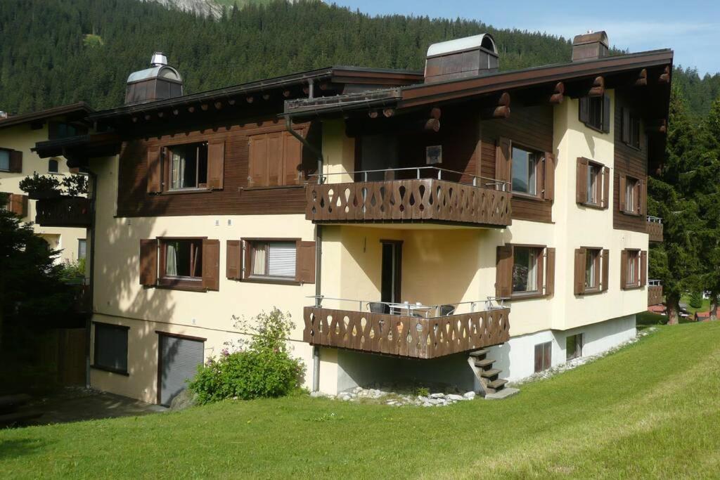 Appartement In Hus Signal Met Prachtig Uitzicht Op De Bergen Klosters-Serneus Extérieur photo