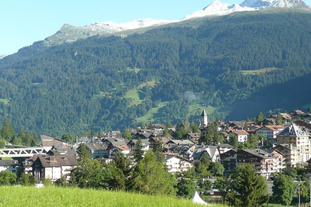 Appartement In Hus Signal Met Prachtig Uitzicht Op De Bergen Klosters-Serneus Extérieur photo