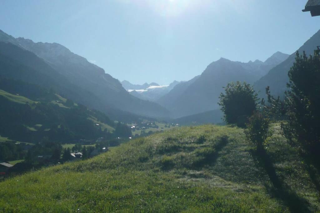 Appartement In Hus Signal Met Prachtig Uitzicht Op De Bergen Klosters-Serneus Extérieur photo