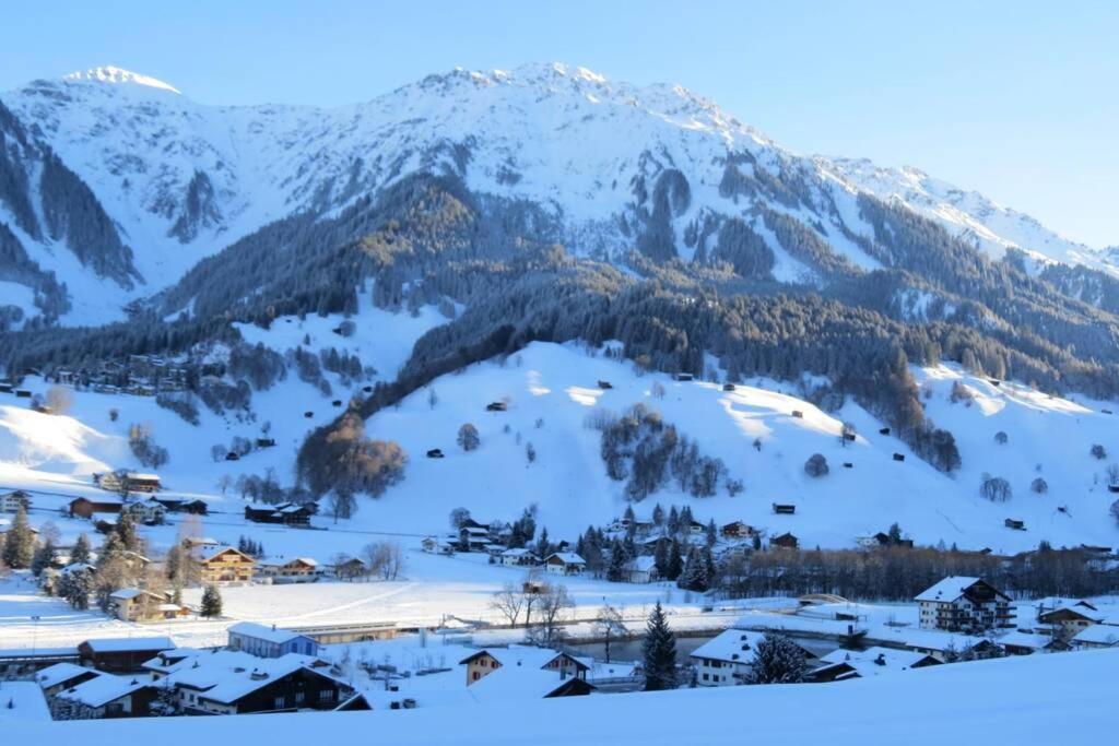 Appartement In Hus Signal Met Prachtig Uitzicht Op De Bergen Klosters-Serneus Extérieur photo